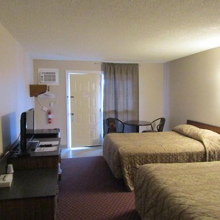 Cold Lake Airways Motel מראה חיצוני תמונה
