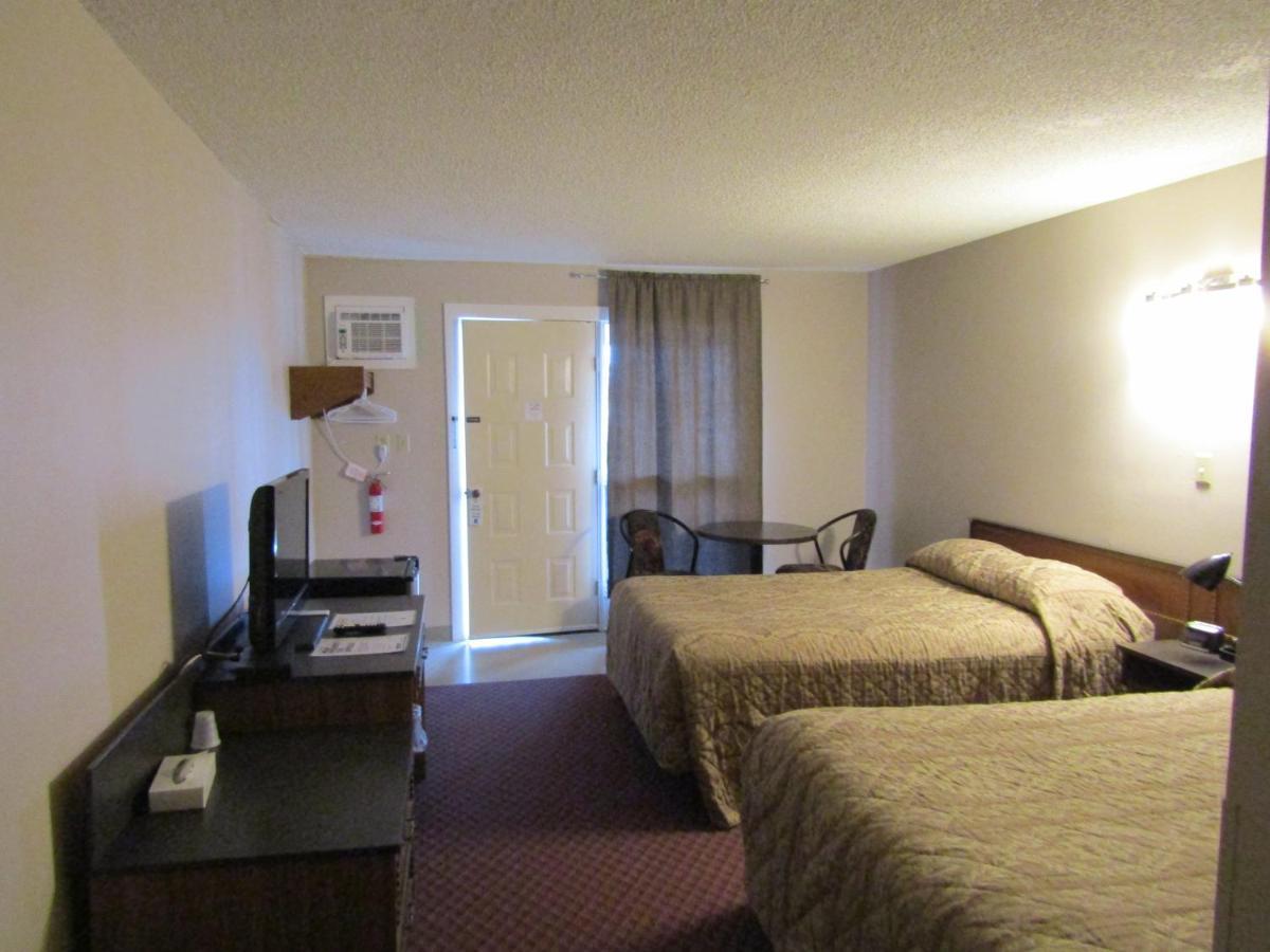 Cold Lake Airways Motel מראה חיצוני תמונה