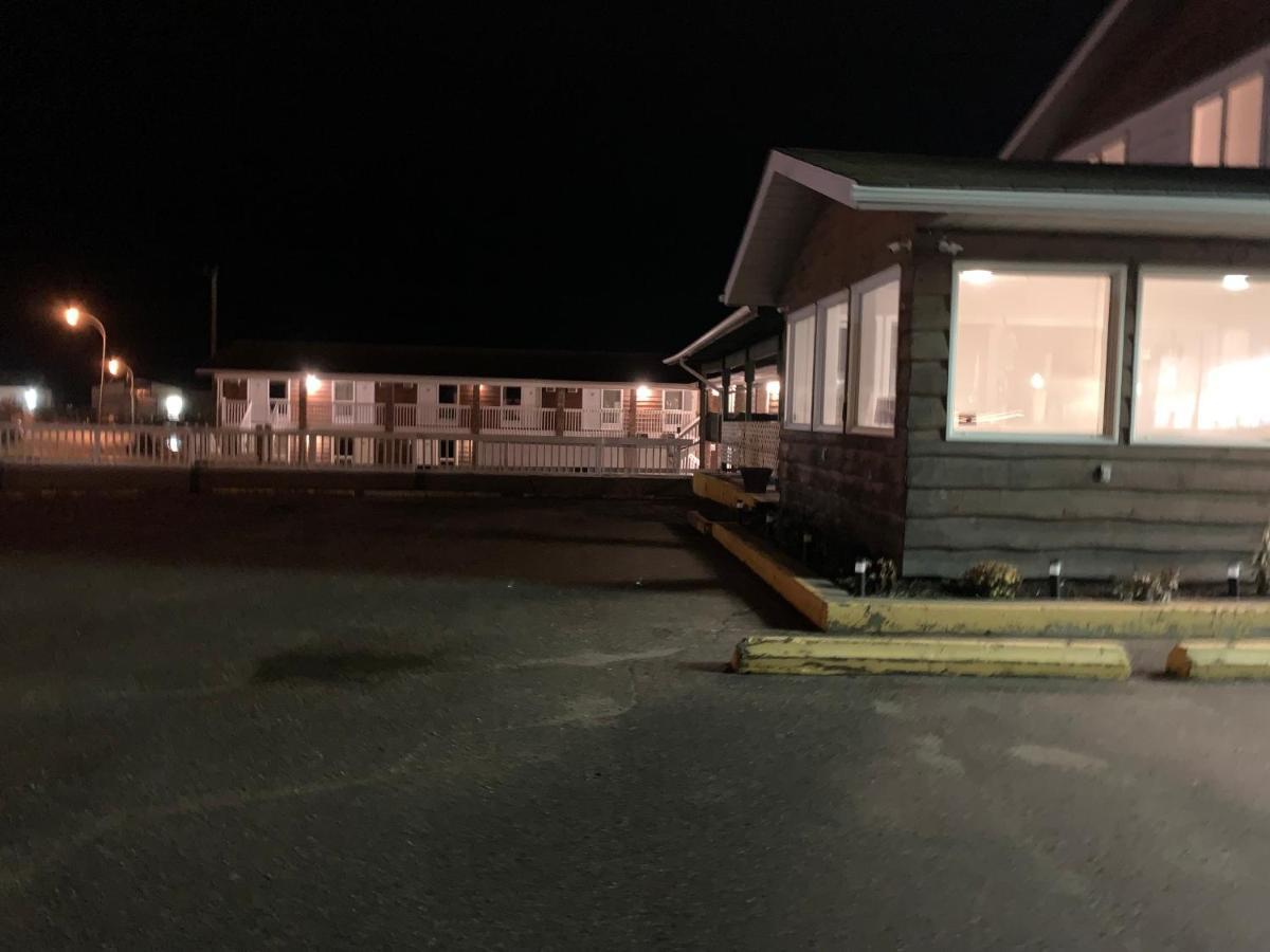 Cold Lake Airways Motel מראה חיצוני תמונה